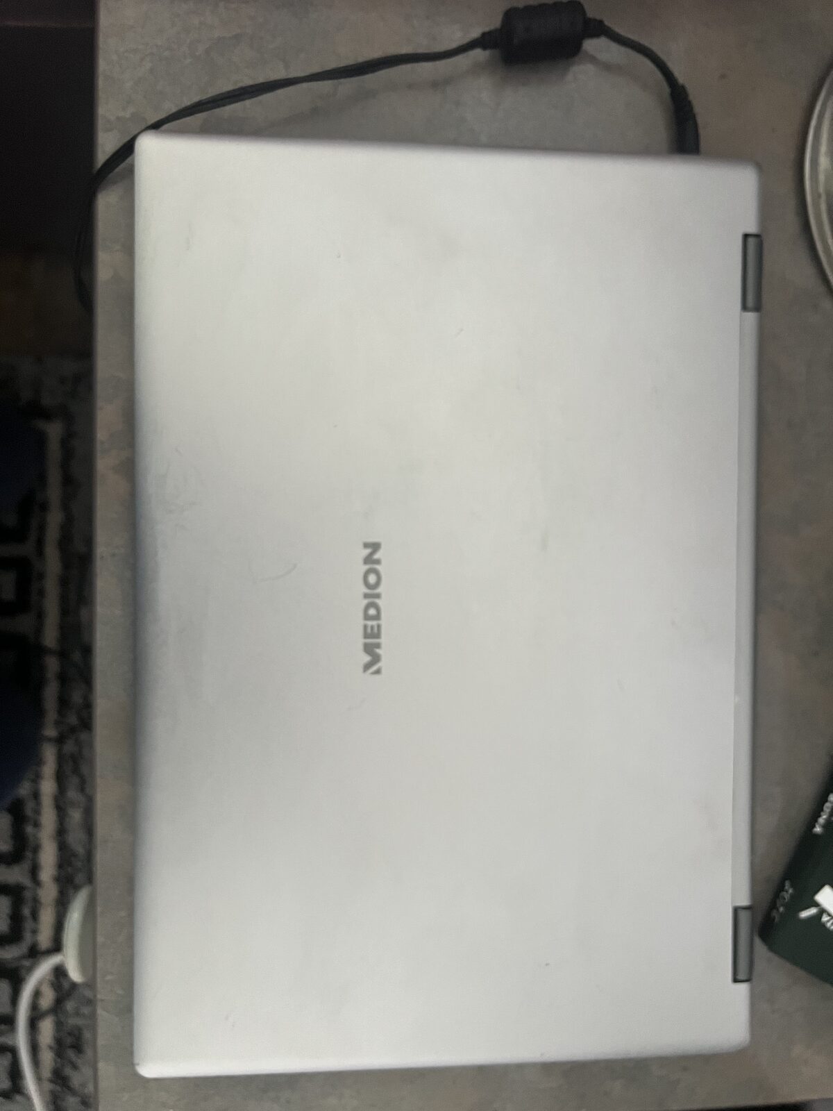 Vând laptop stil tabletă
