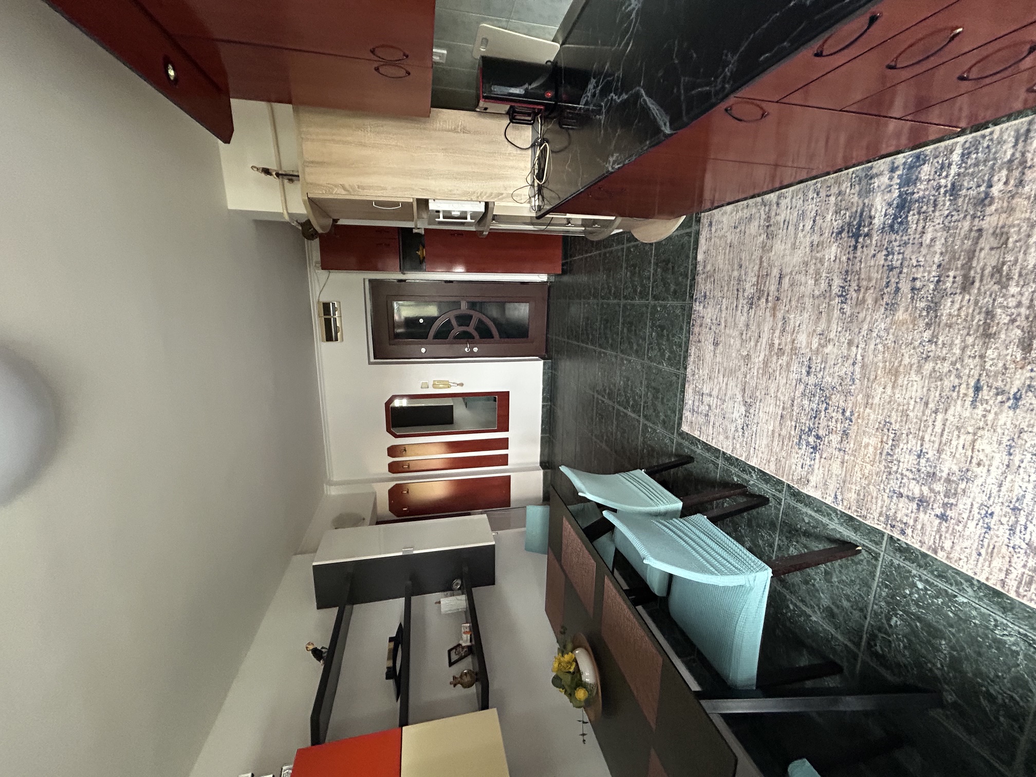 Apartament 2 camere de închiriat vizavi de parcarea de la Tei