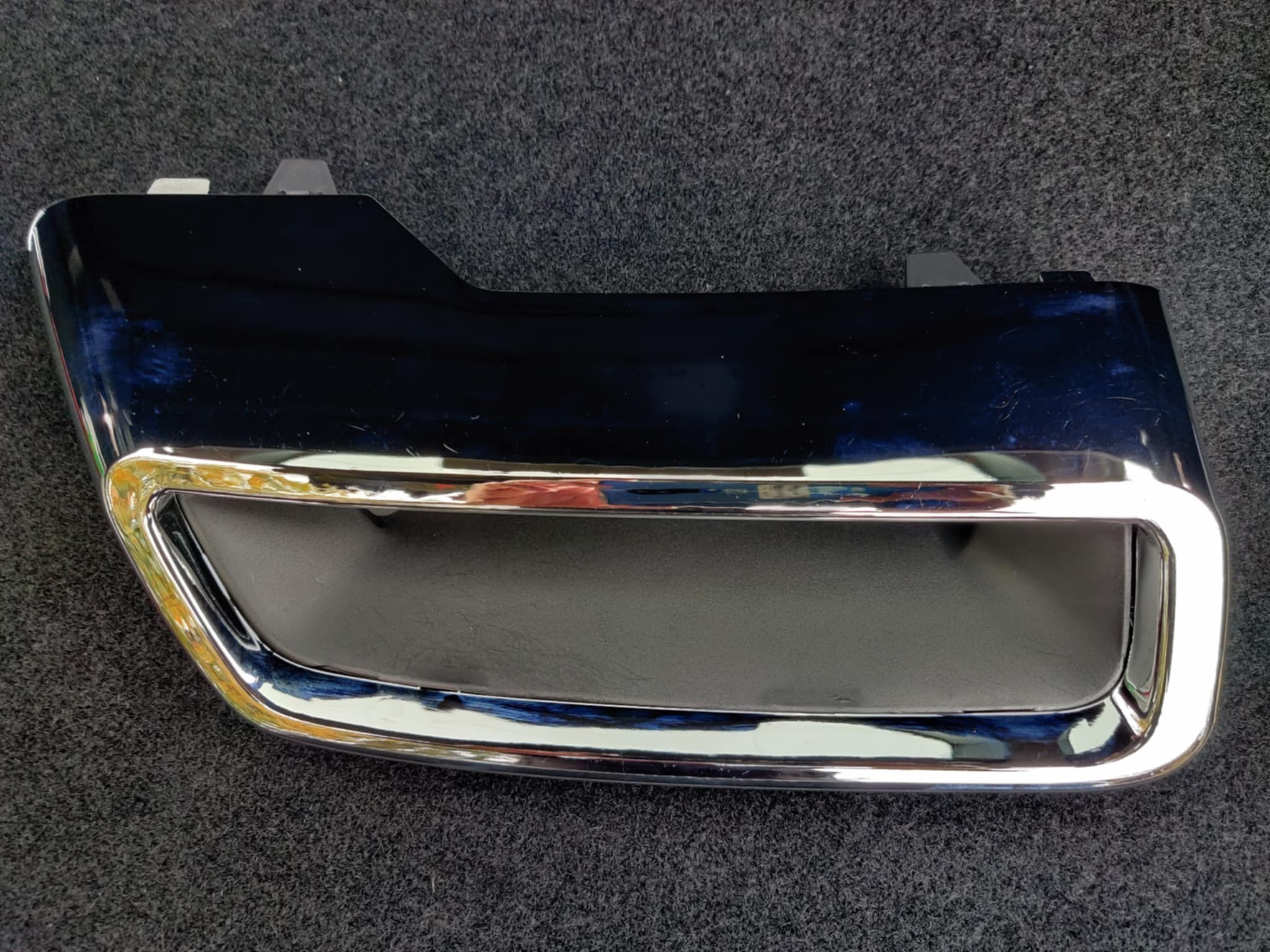 Ornament suport toba pentru PEUGEOT 3008, 5008, 508 partea dreapta spate nou