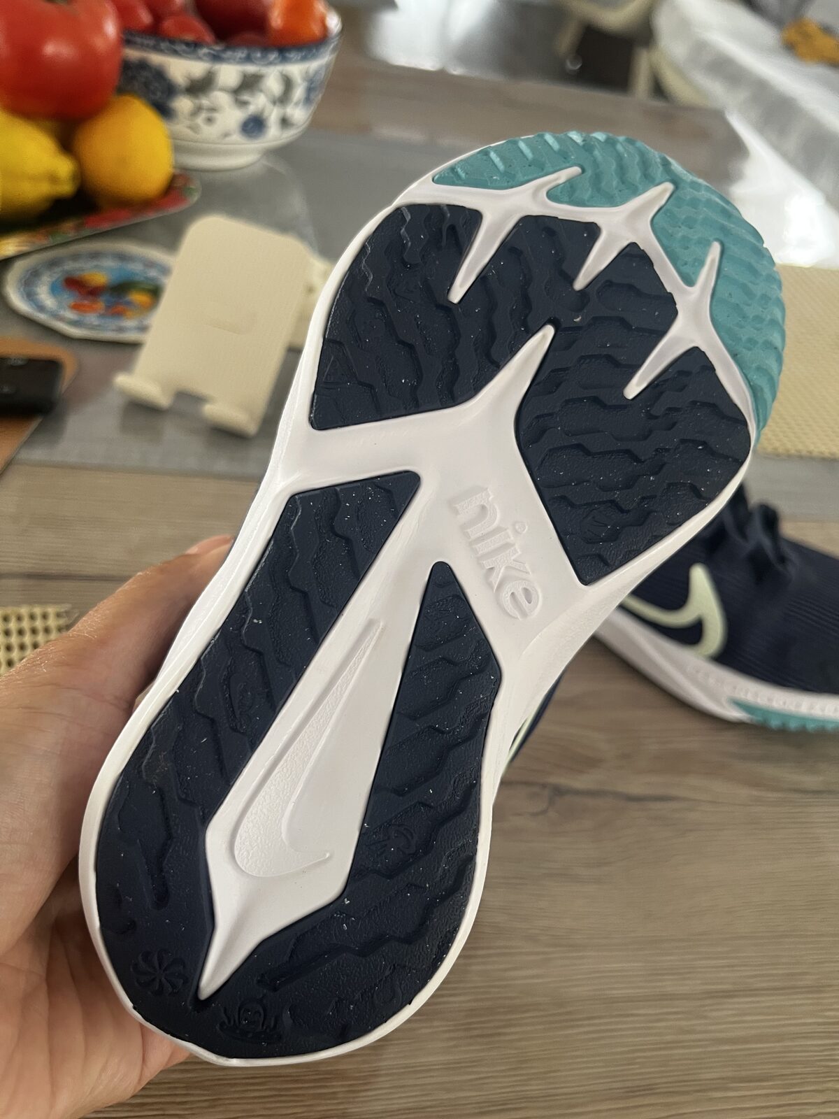 Adidasi NIKe