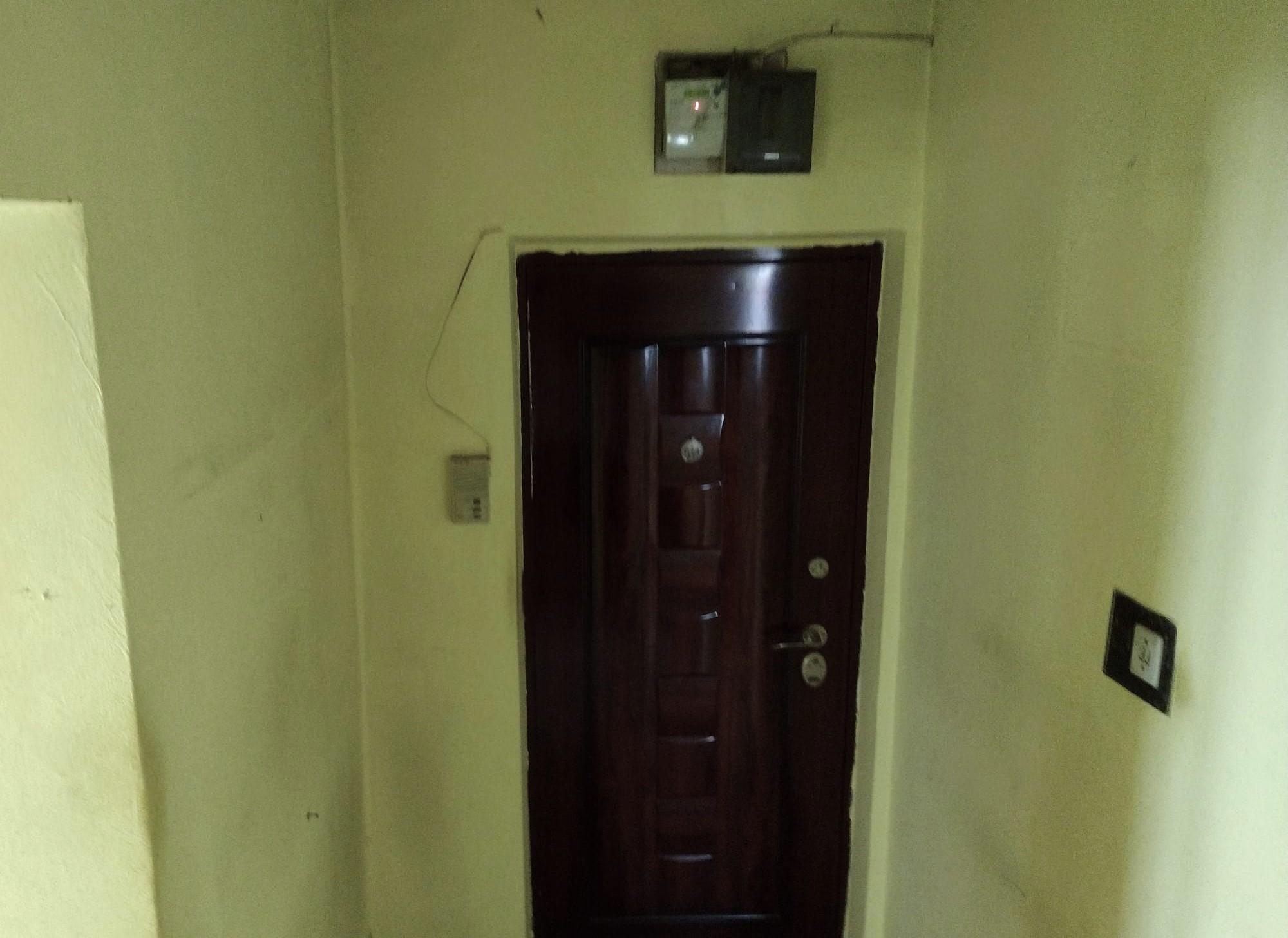 PROPRIETAR vînd fără comision 81500EUR negociabil Apartam.70mp 3camere decomandate Conf.1 pt meseriași/proiect de renovare/Investiție/Birou