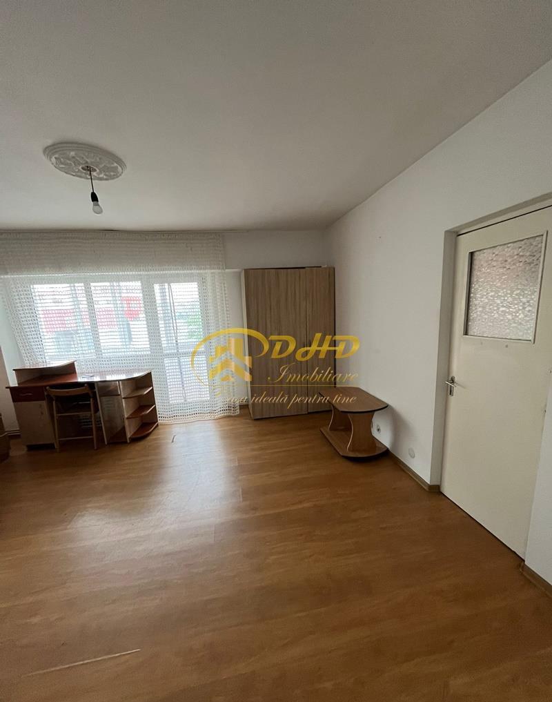 1 cam Petru Poni- cu CT