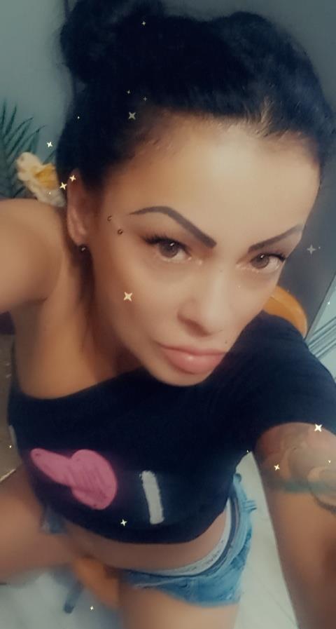 100% Reala Party Girl