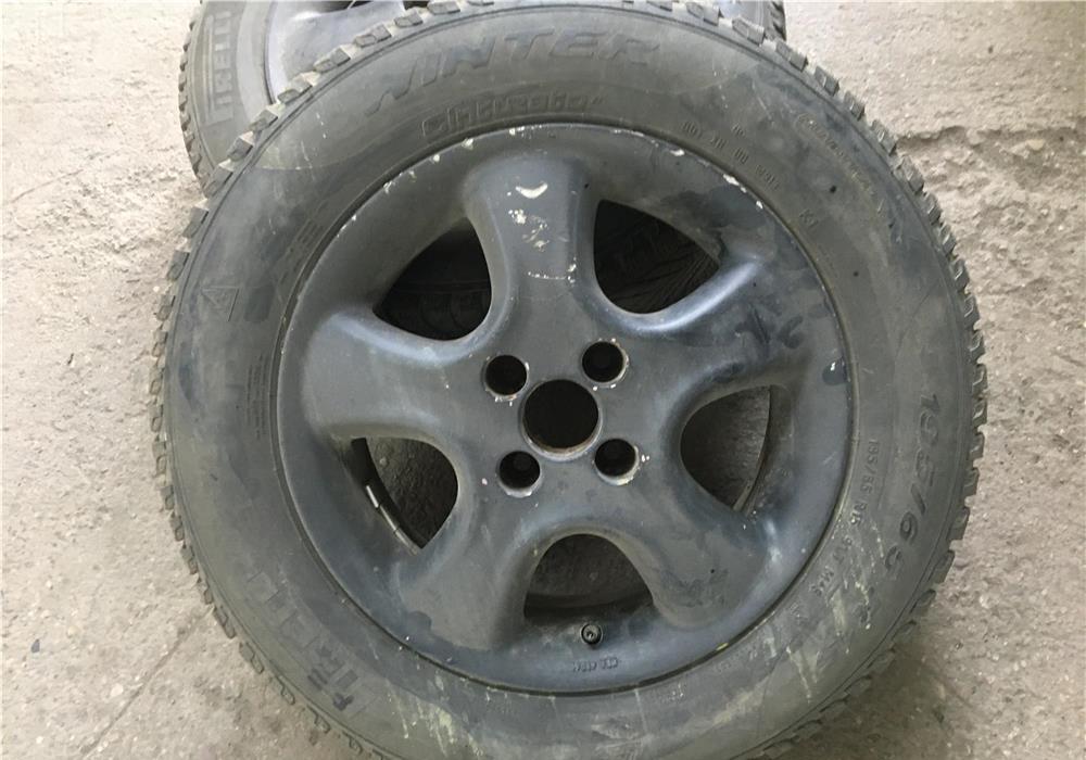 150 eu.set roti iarna 195x65x15 Pirelli Winter