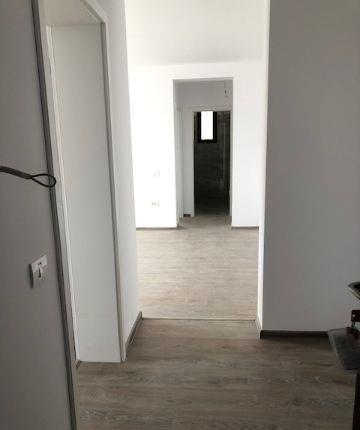 2 cam bucatarie inchisa etaj 1 Giroc str Trandafirilor