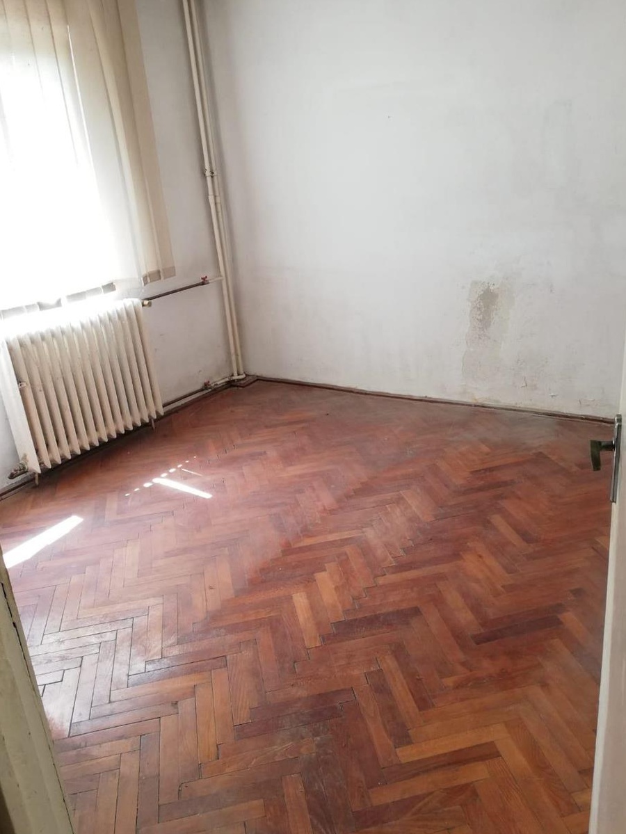 2 camere de vanzare Ploiesti Nord, decomandat