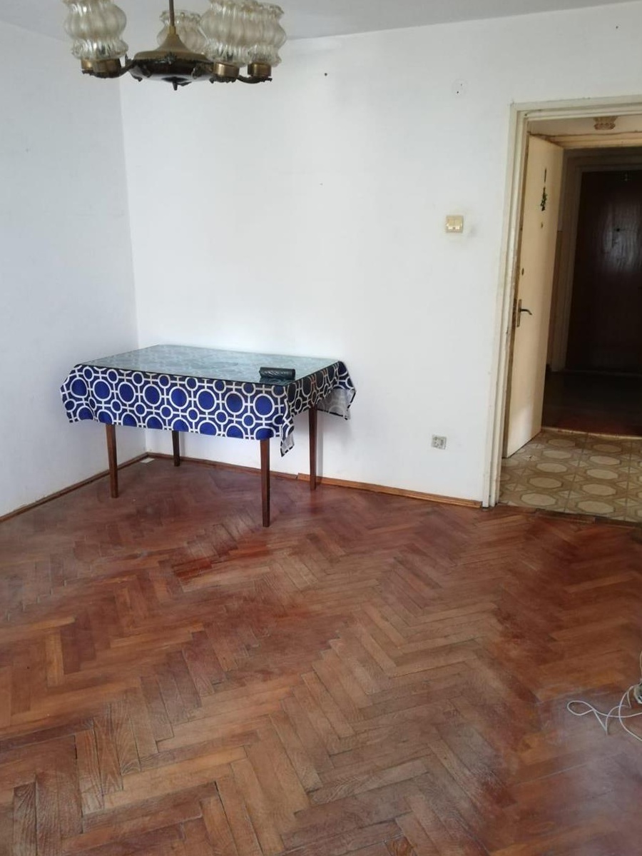 2 camere de vanzare Ploiesti Nord, decomandat