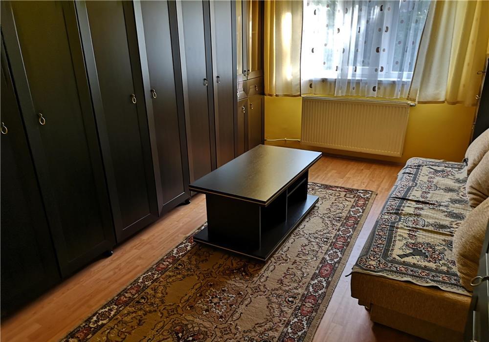 2 camere decomandat zona Aradului-Torontal
