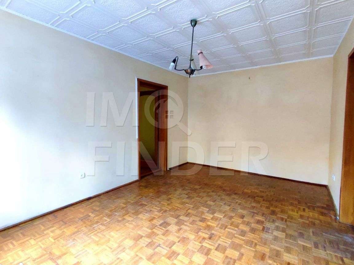 2 camere  etajul 1 zona strazii Horea ZERO Comision