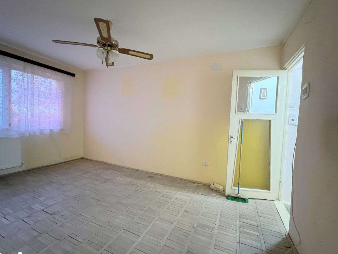 2 camere Micro 21 etaj 1 liber