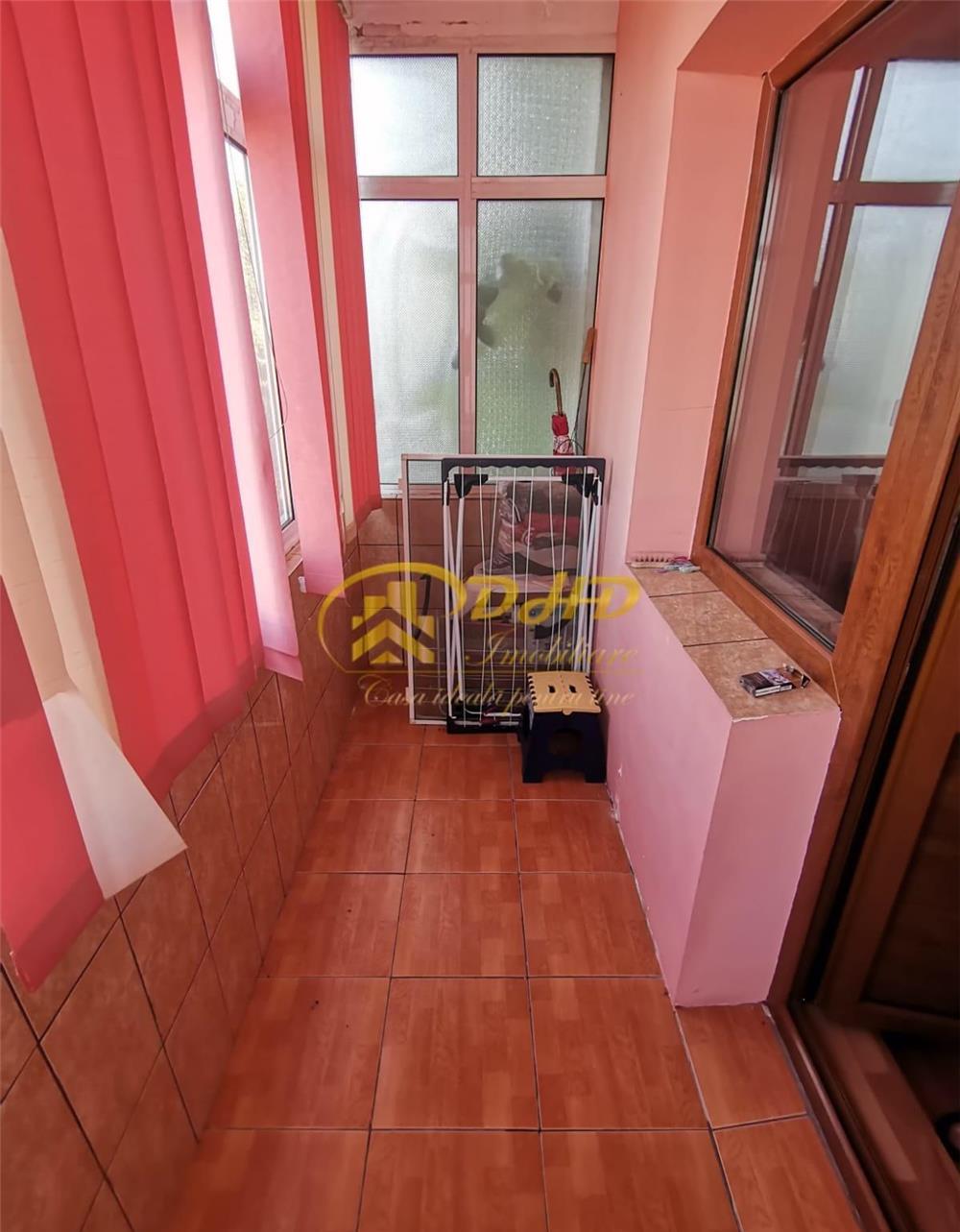 3 cam DEC cu CT zona Cug et 2/4