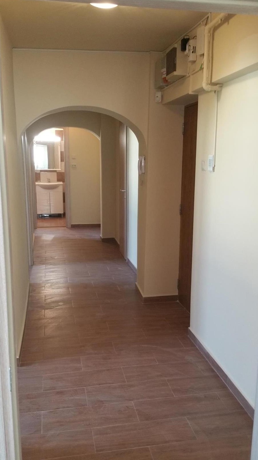 3 camere Aviatiei Caramfil