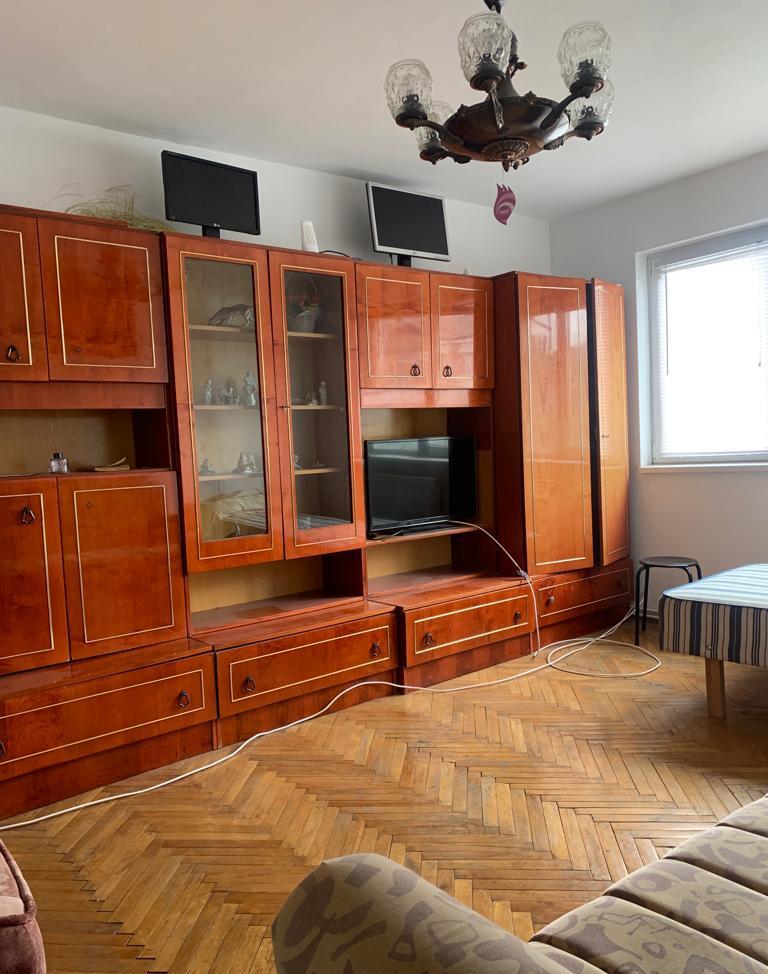 3 camere cu centrala Zona dacia .... 75000 euro!!!