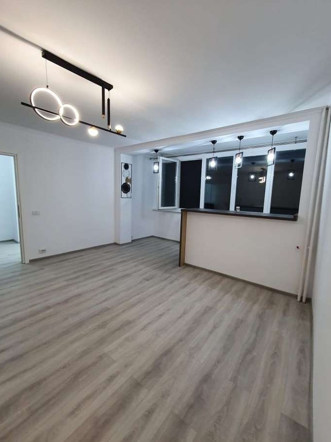 3 camere renovat lux, vis-a-vis Mega Mall
