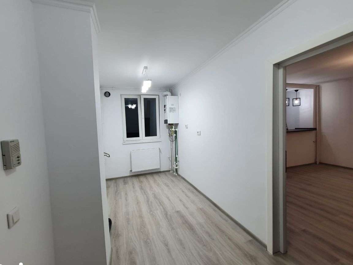 3 camere renovat lux, vis-a-vis Mega Mall