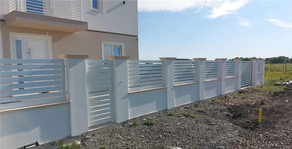 4 camere, toate utilitatile, drum asfaltat -Sanandrei!!