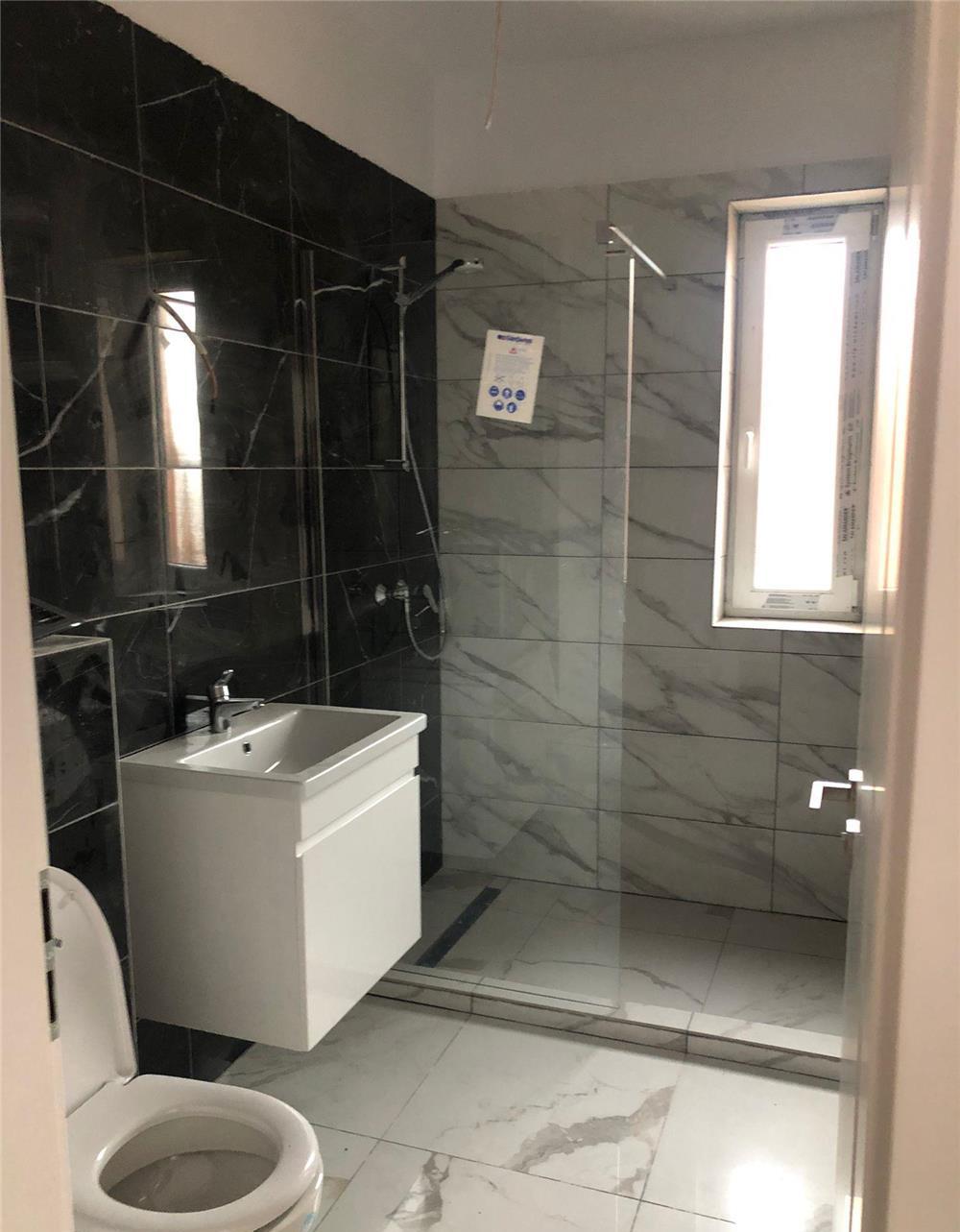 51 mp+balcon 2 camere etajul 1