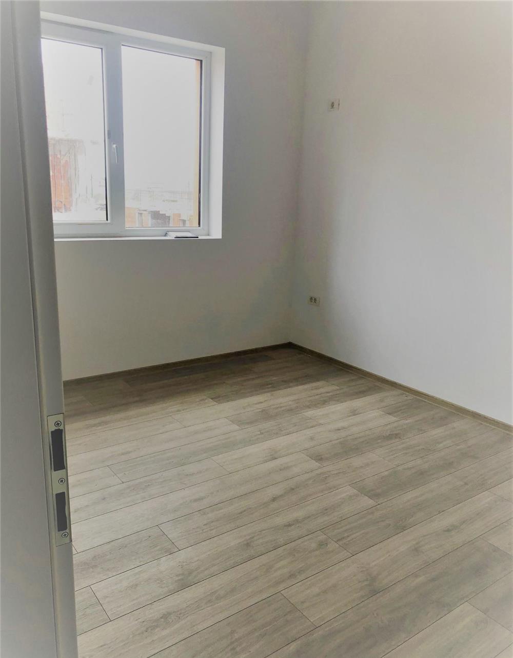 51 mp+balcon 2 camere etajul 1