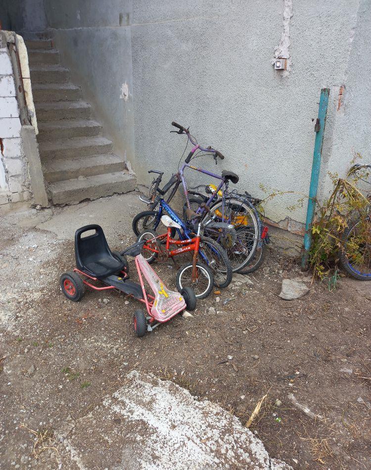7 Biciclete și un Kart 500 toate