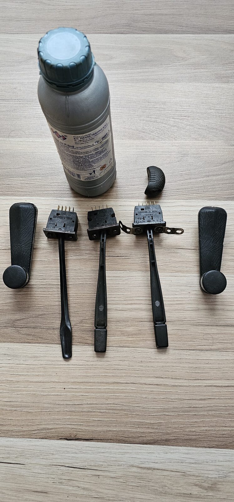 Accesorii Dacia 1300-1310,tot ce se vede in poze si in anunt.