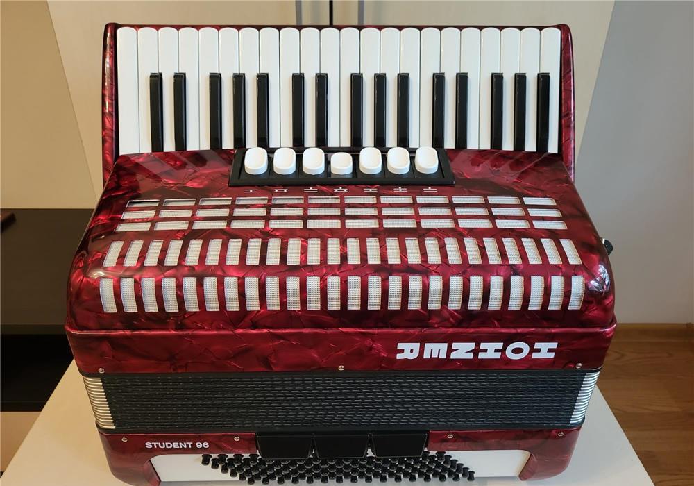 Acordeon Hohner Student 96 basi