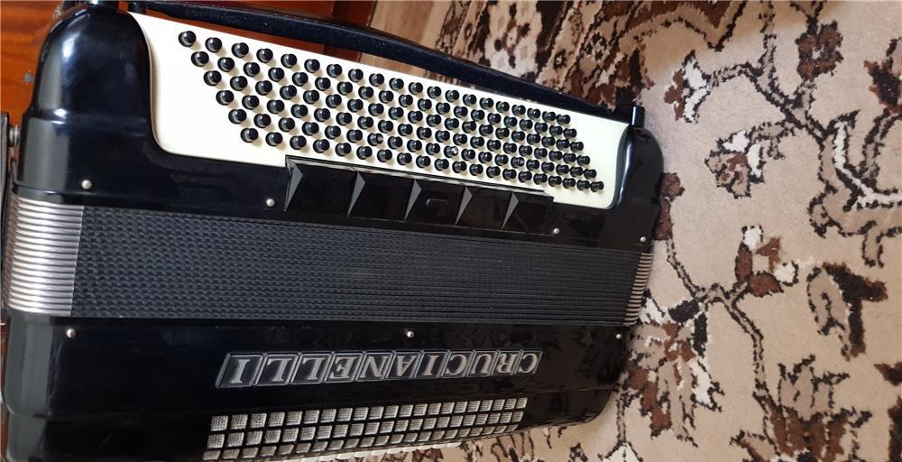 Acordeon italian Crucianelli 120basi