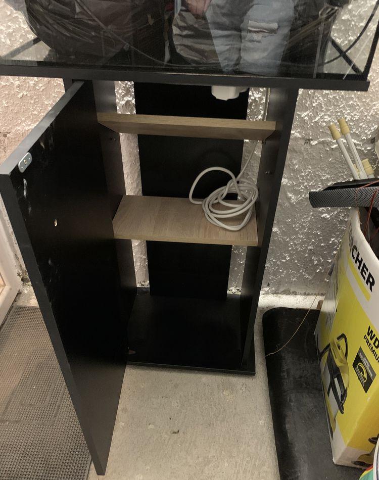 Acvariu complet cu mobilier (60 L)
