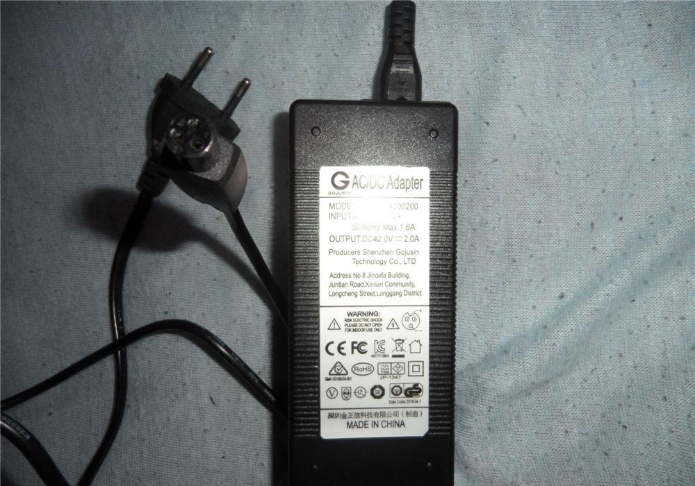 Adaptor 42V/2A LI-IO