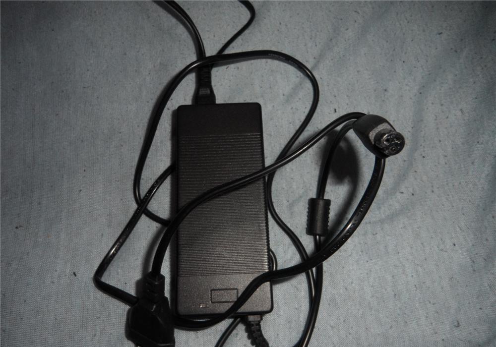 Adaptor 42V/2A LI-IO