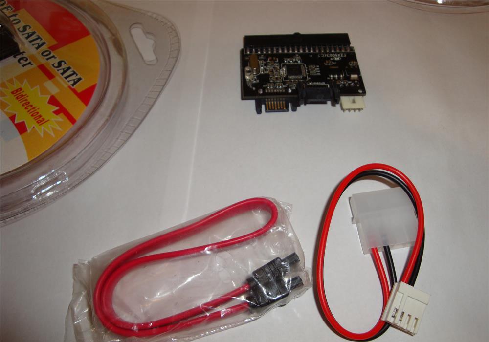 Adaptor convertor HDD IDE / ATA 100/133 la SATA si invers S-ATA la IDE