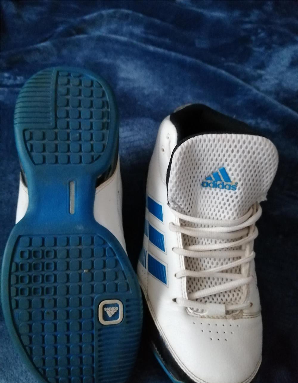 Adidas Bounce adidasi