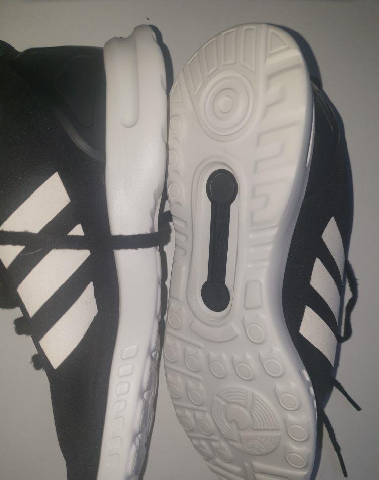Adidas dama