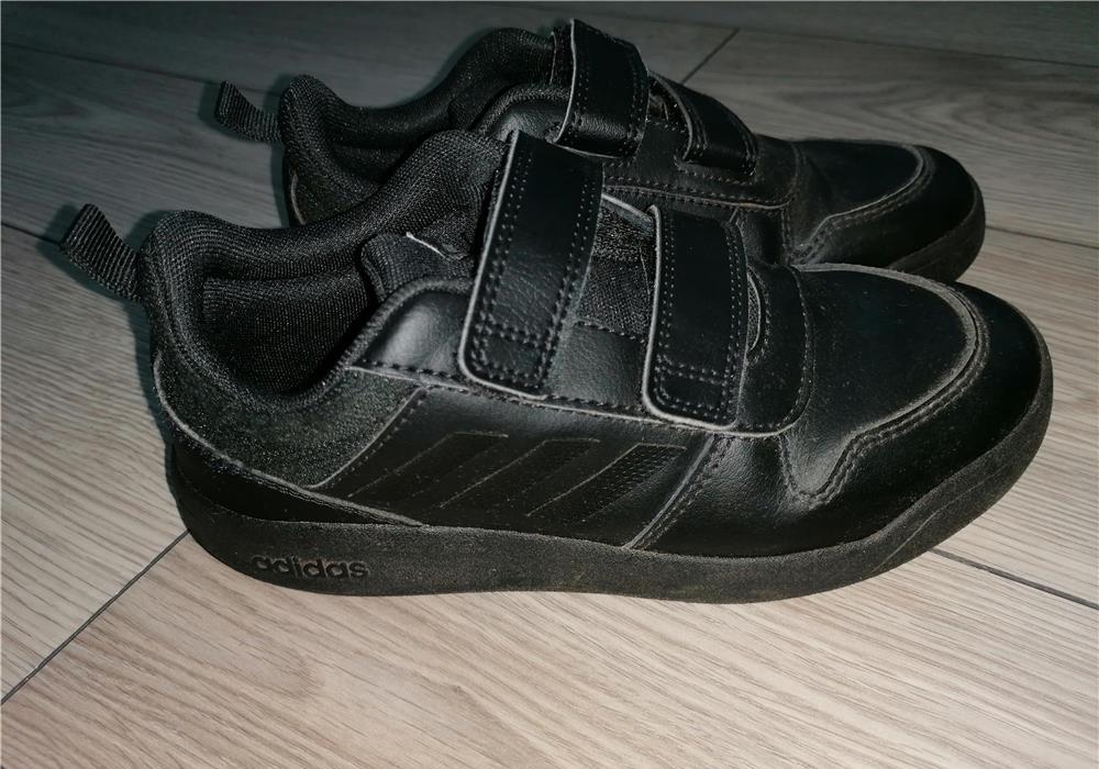 Adidasi Adidas nr. 33