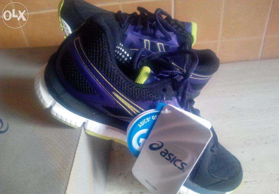 Adidasi dama asics