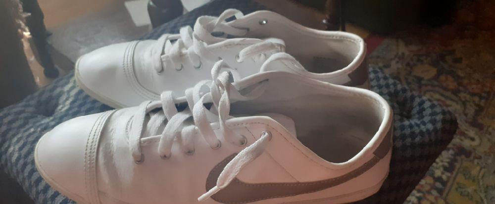 adidasi nike