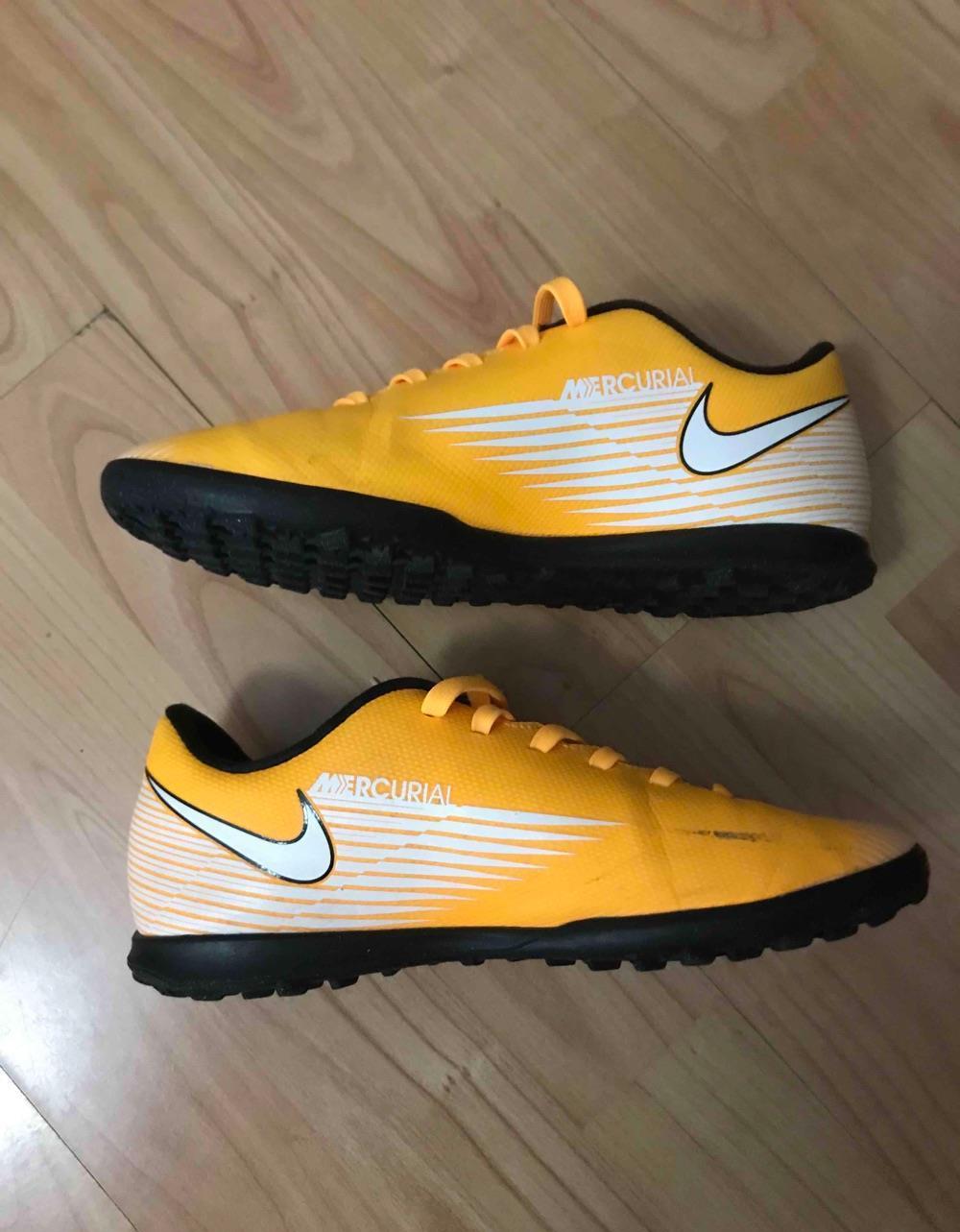 Adidași Nike Mercurial Mărime 35,5