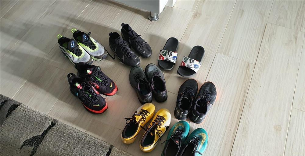Adidași Originali 720 Nike