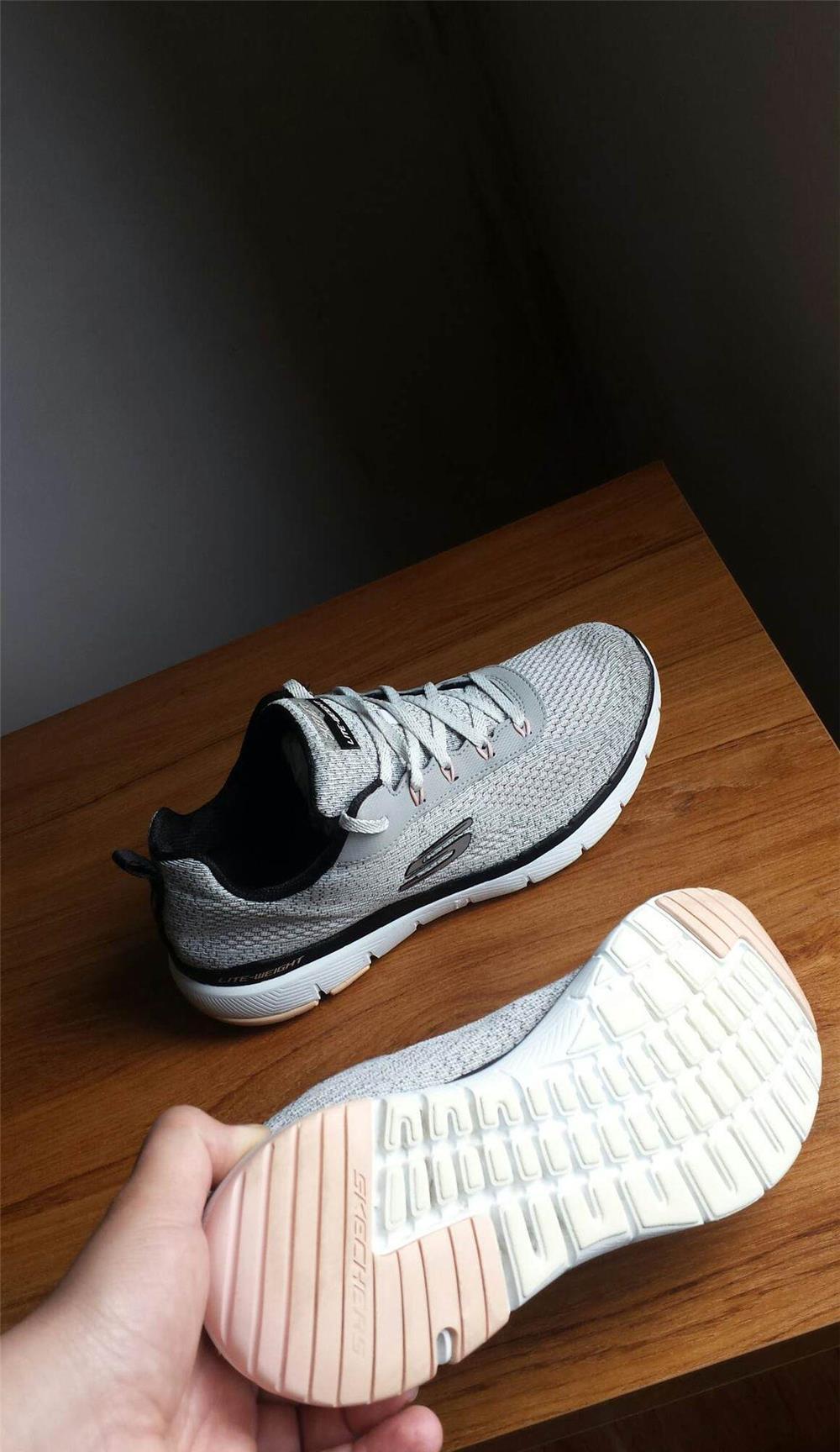 Adidasi Skechers/39
