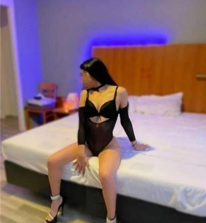 adorrrr limbutelee !!! te astept in locația mea kiss