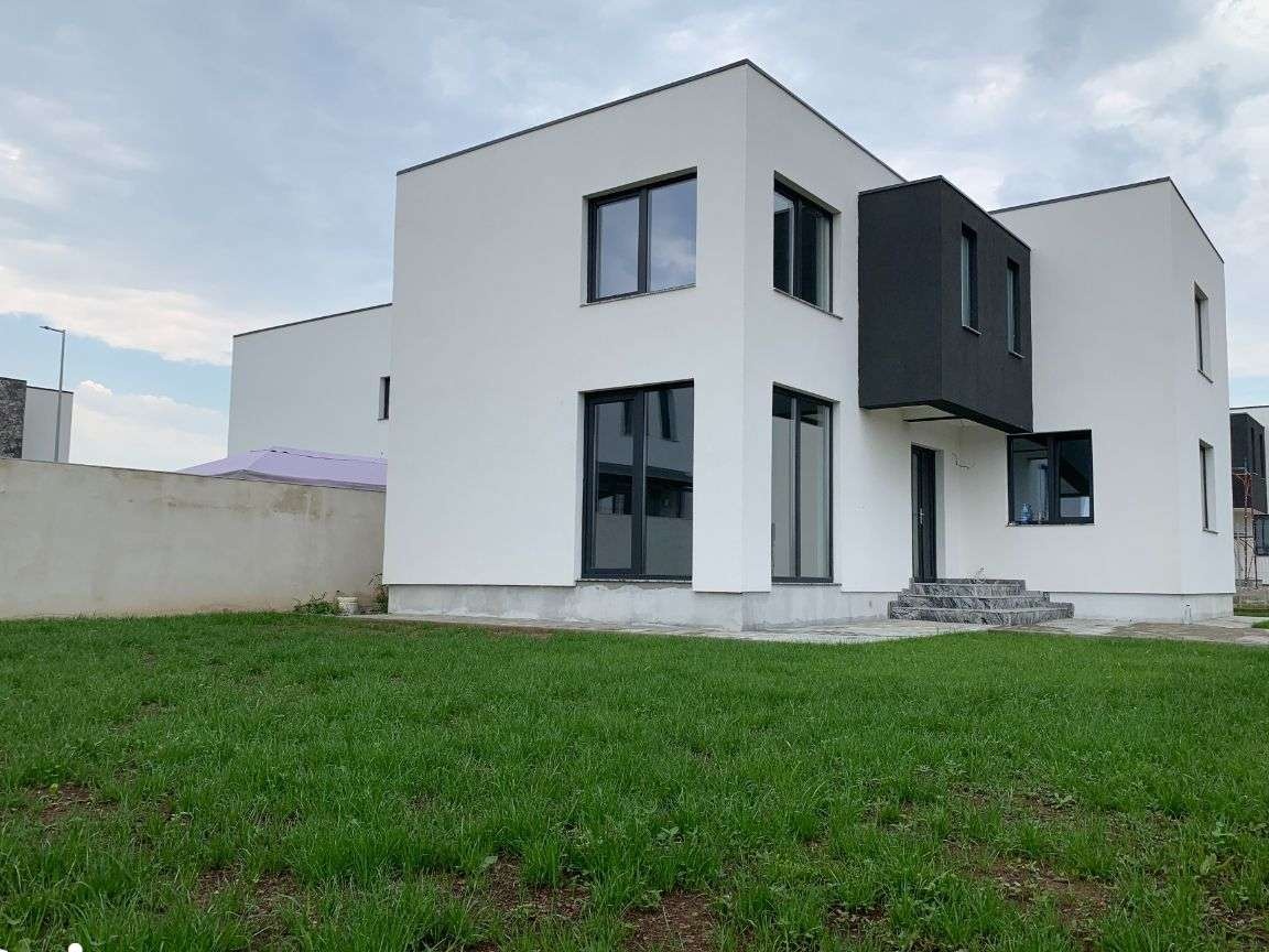 Agentia imobiliara VIGAFON vinde casa 4 camere Paulesti