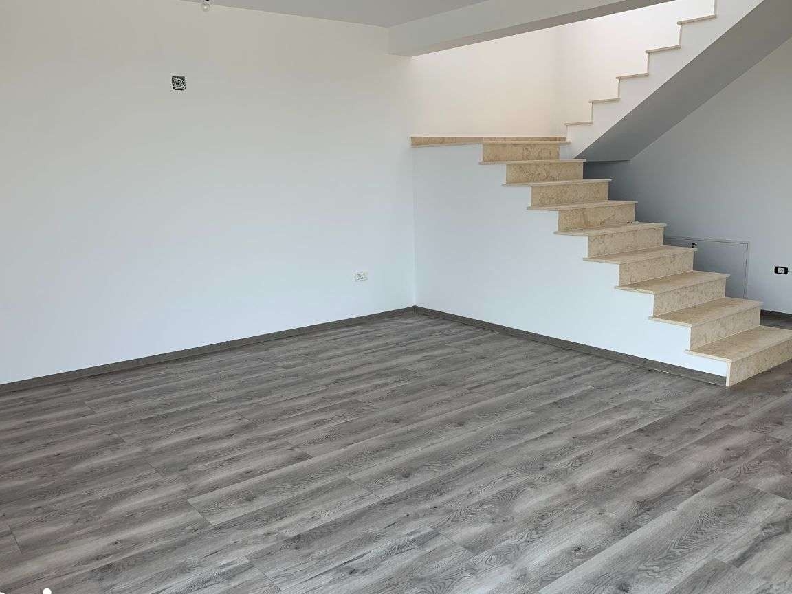 Agentia imobiliara VIGAFON vinde casa 4 camere Paulesti