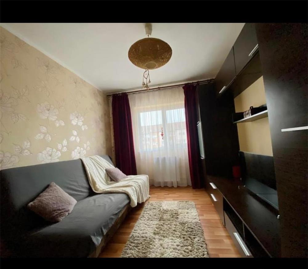 AL176 Apartament 3 camere, decomandat, Aradului