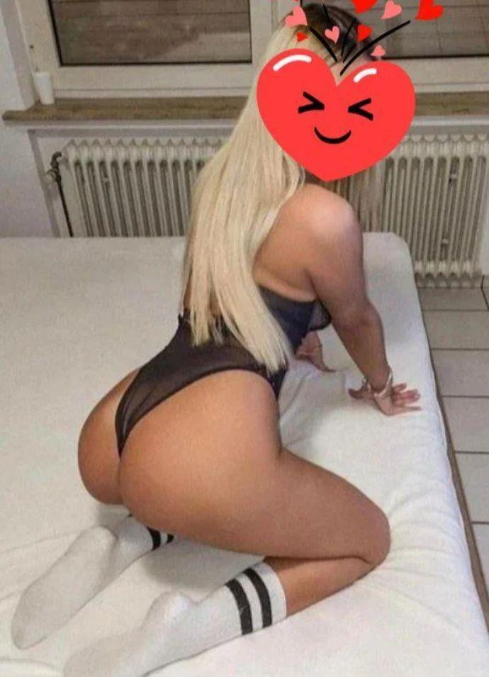 Alexandra poze reale pentru prima dată în oras!