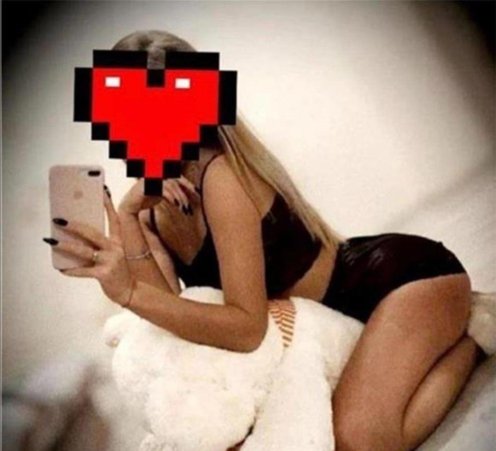 Alexxa nouă la tine in oras