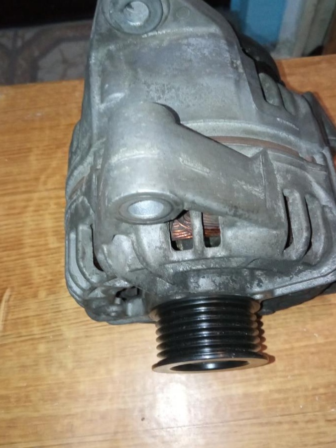 Alternator opel hatchback 2.0