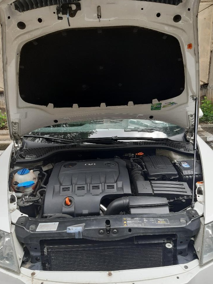 Amortizor capota Skoda Octavia 2 si Face Lift