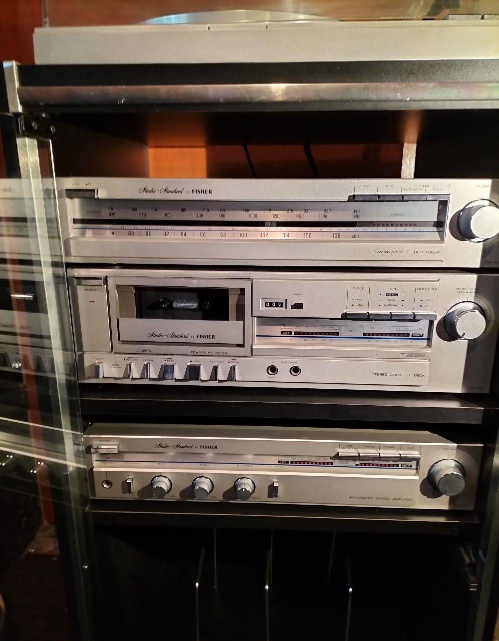 Amplificator Fisher , tuner,deck, pickup Rack linie audio