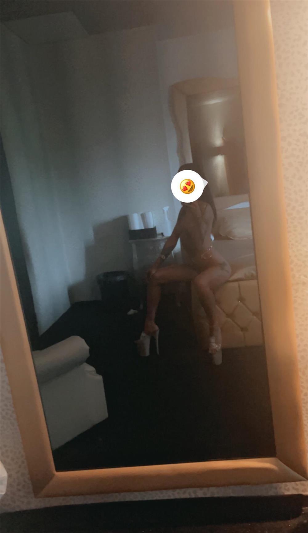 Ana noua in oraș deplasări la hotel sau pensiune / la mine