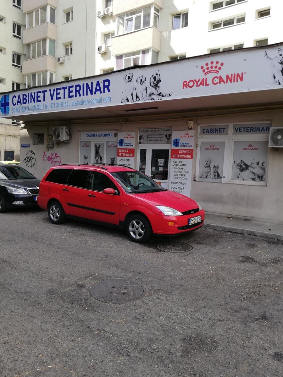 Angajam MEDIC VETERINAR