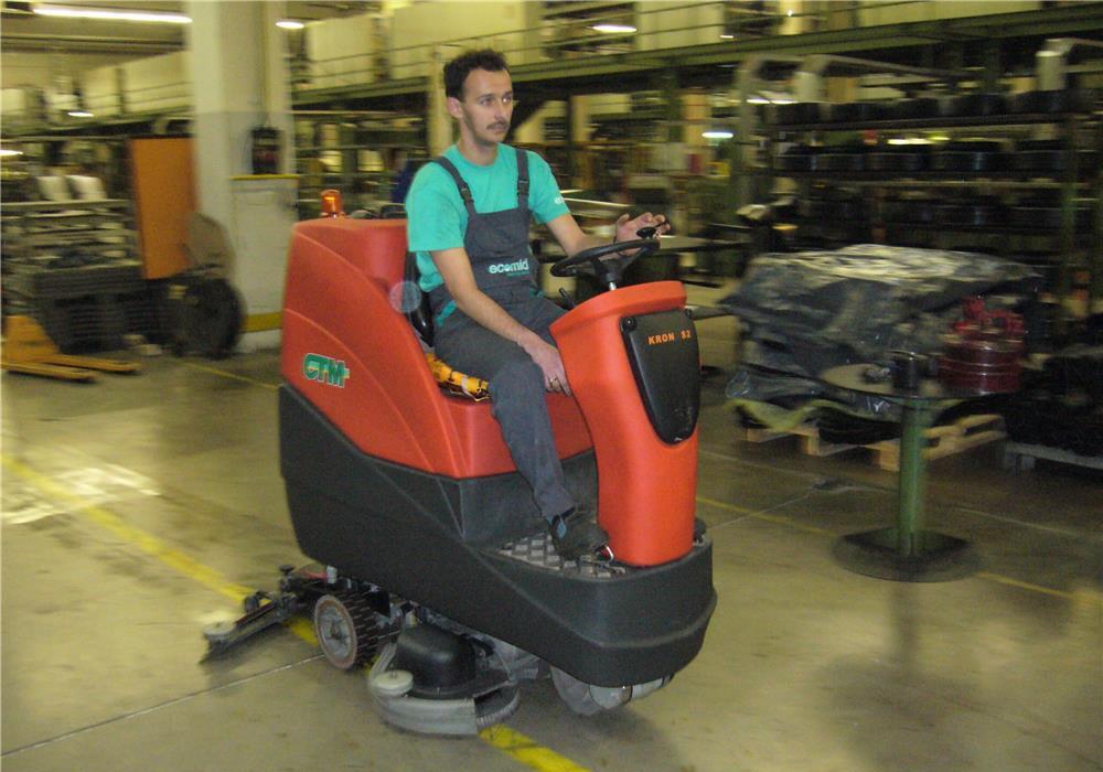 Angajam operatori curatenie  in Parcul Industrial Remetea cu transport asigurat